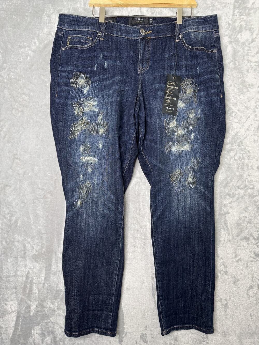Torrid Boyfriend Jeans Womens 18 Blue Distressed Embellished Premium Denim NEW